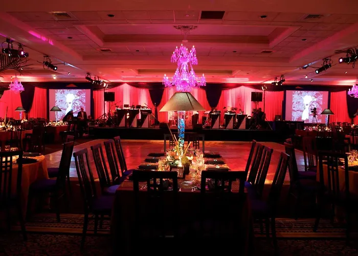 Radisson & Conference Center Hotel 4*