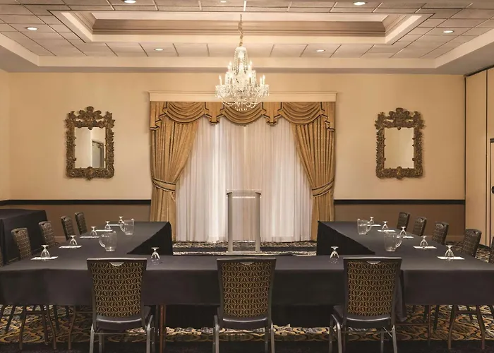 Hotel Radisson & Conference Center