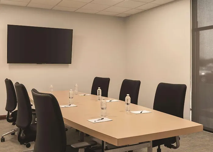 Radisson & Conference Center Hotel 4*