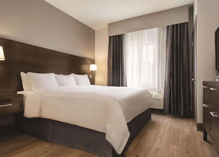 Radisson & Conference Center