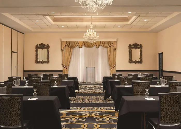 Radisson & Conference Center 4*