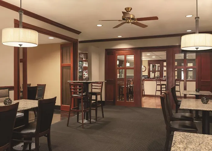 Radisson & Conference Center Hotel Rockford